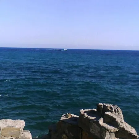 Rossini, Colle Lupi, Barlina Villa